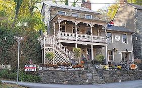 Town'S Inn
